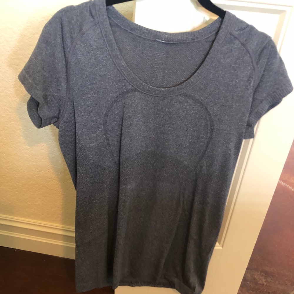 Lululemon top
